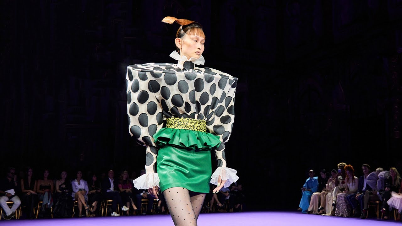 Viktor & Rolf Fall 2024 Couture: A Captivating Display of Geometric Garments