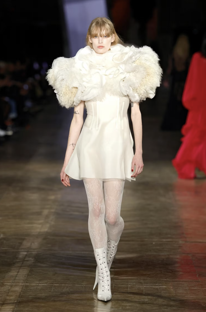 Alexander McQueen Fall 2025: Sean McGirr’s Darkly Opulent Neo-Dandy ...