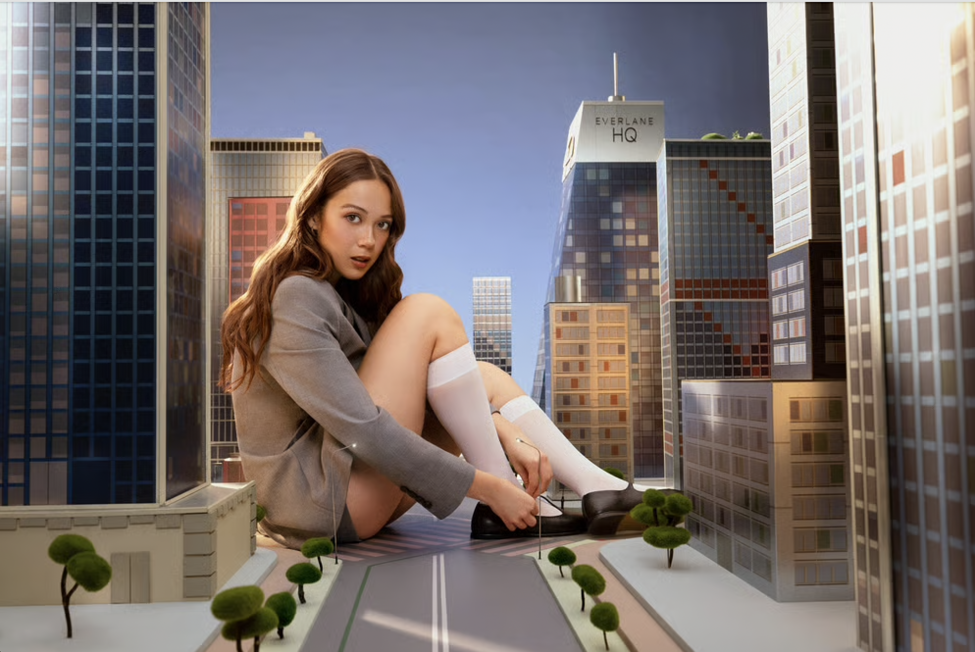 Everlane Unveils Fall 2025 Campaign with Grammy Winner Laufey: A New Era of “Clean Luxury”